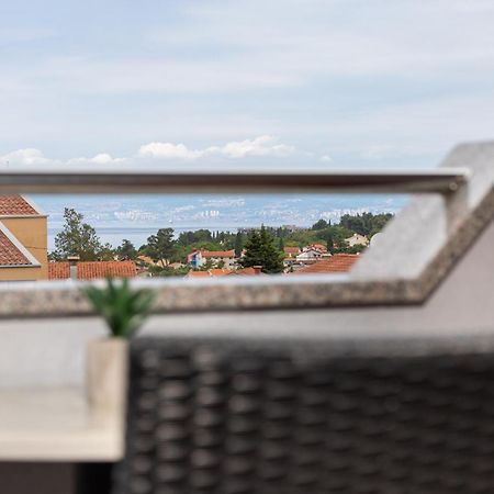 Apartments Kvarner Malinska Bagian luar foto