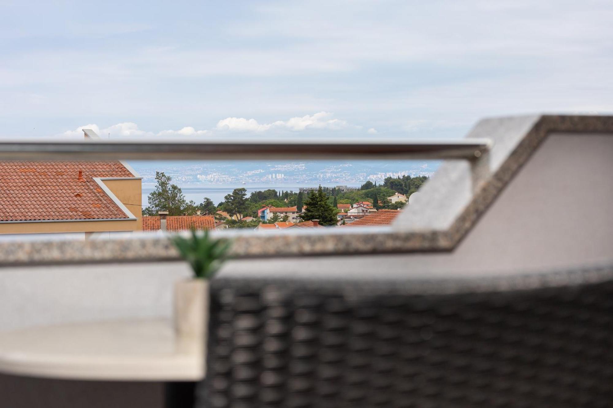 Apartments Kvarner Malinska Bagian luar foto